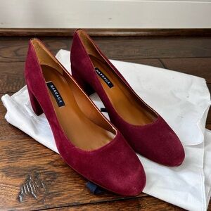 New! Gorgeous Margaux Burgundy Suede Heels, Size 39